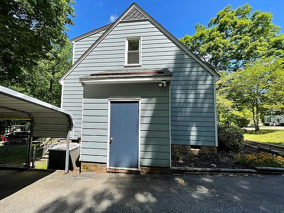 Driveway storage shed