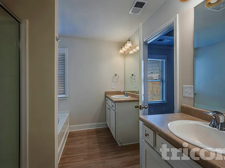 503 Slyfox Ln — Photo 13