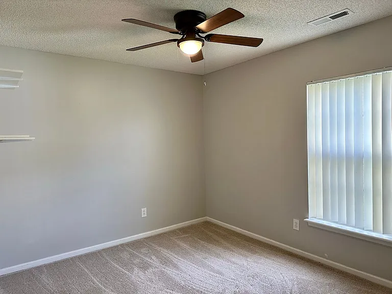 5091 Ballantine Dr — Photo 9