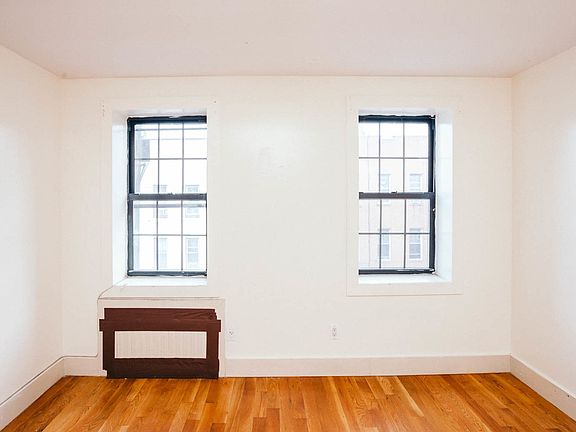5th image of 255 Jefferson St APT 3L
