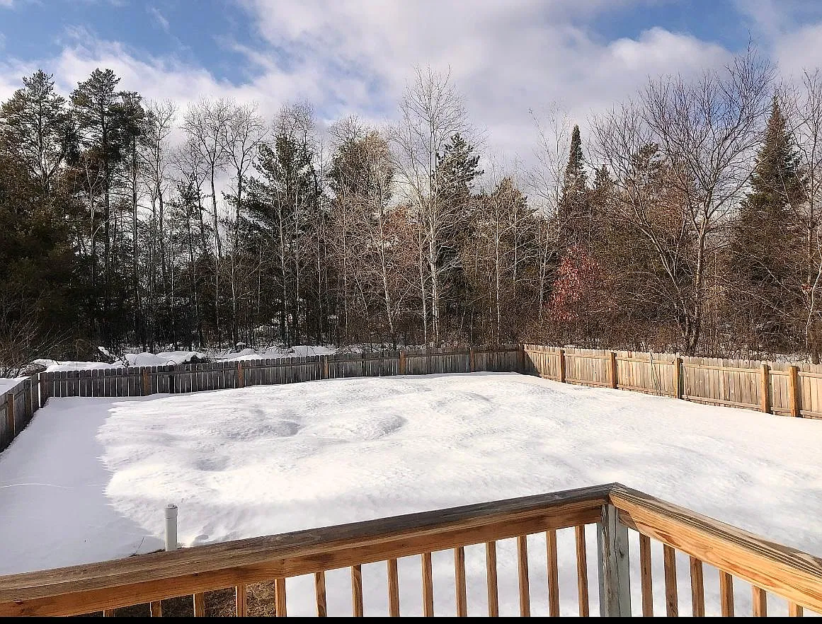 15861 Laura Dr — Photo 2