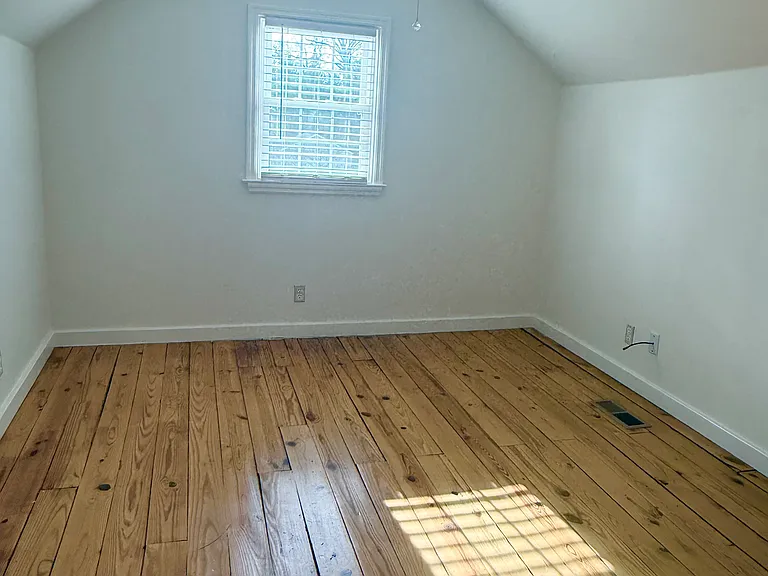 421 McCready Ave — Photo 19