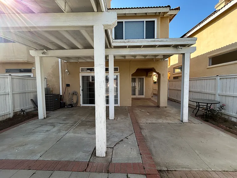 15743 Pepper St — Photo 27