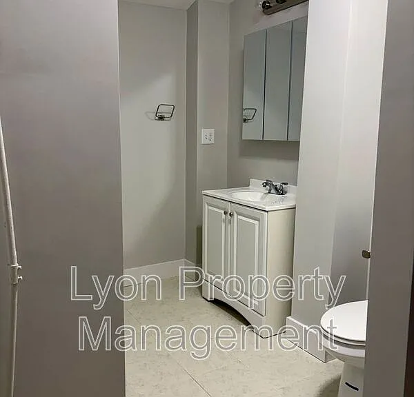 262 Illinois St #3 — Photo 9