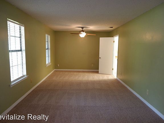 3rd image of 5254 Maudelayne Dr N