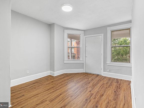 5th image of 141 W Seymour St