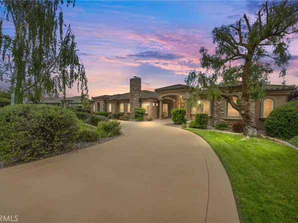 11336 Oak Hill Ln, Yucaipa, CA 92399