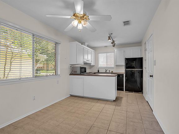 5th image of 1447 Silverpines Rd