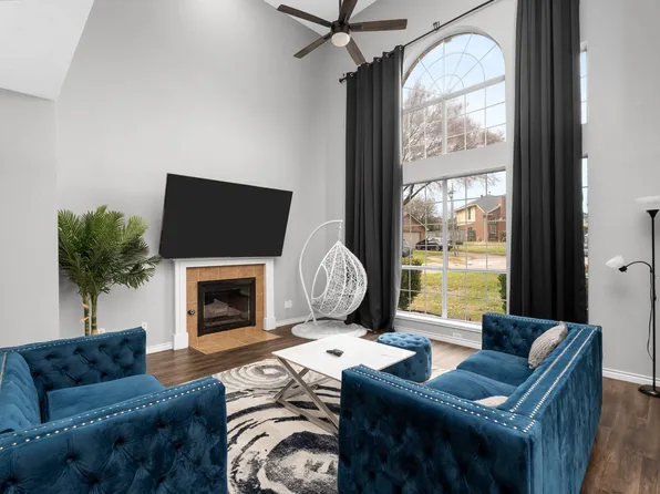 2422 Whispering Cove Cir, Garland, TX 75044