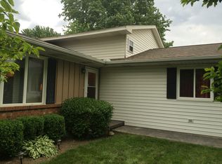 1746 Ashfield Dr, Maumee, OH 43537