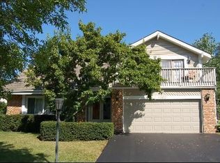 1002 Pheasant Ridge Dr, Lake Zurich, IL 60047