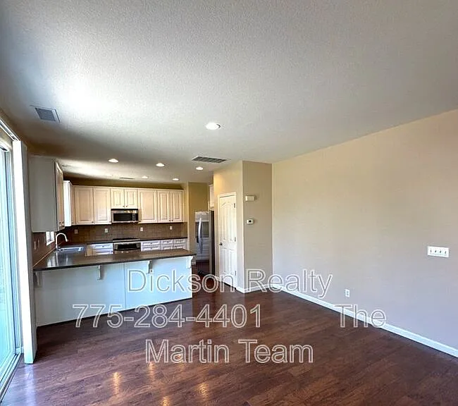 545 Terracina Way — Photo 4