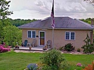 988 Peairs Rd, Elizabeth, PA 15037