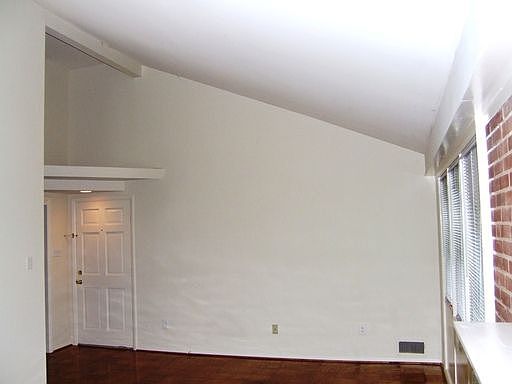 3rd image of 8414 Culver Pl