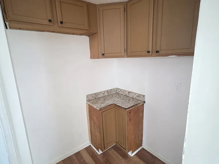 9309 Whitcomb St — Photo 3