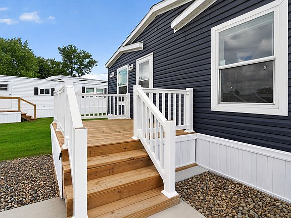 Exterior Image-4-Adventure Homes 43 Little Chippewa