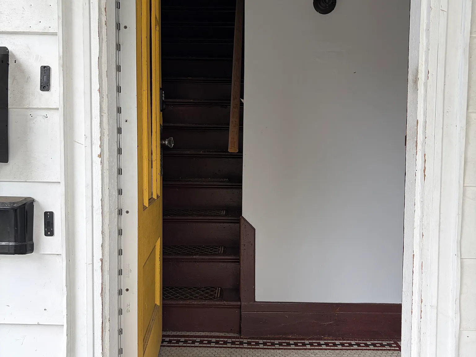 429 Lisbon Ave — Photo 2