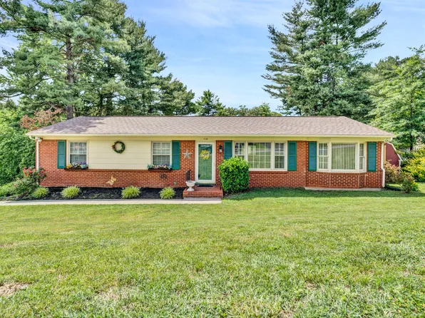 719 Mason Rd, Vinton, VA 24179