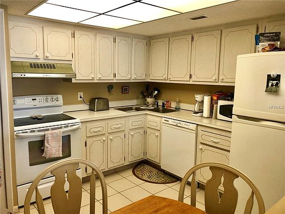 3rd image of 851 Bayway Blvd APT 503