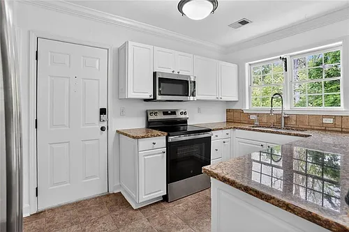 115 Peachtree Memorial Dr NW #C4 Photo 1