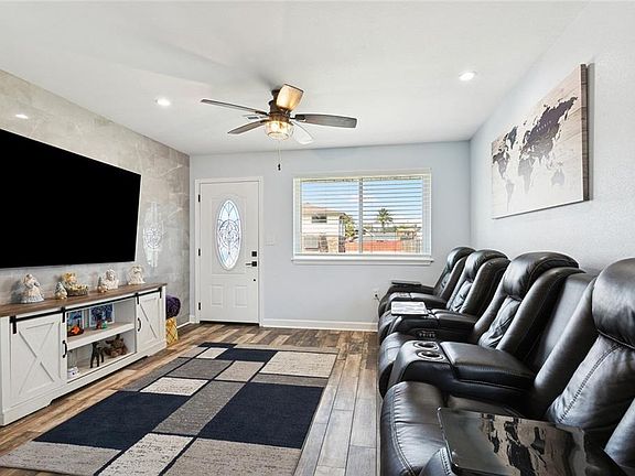 3rd image of 333 Lowe St