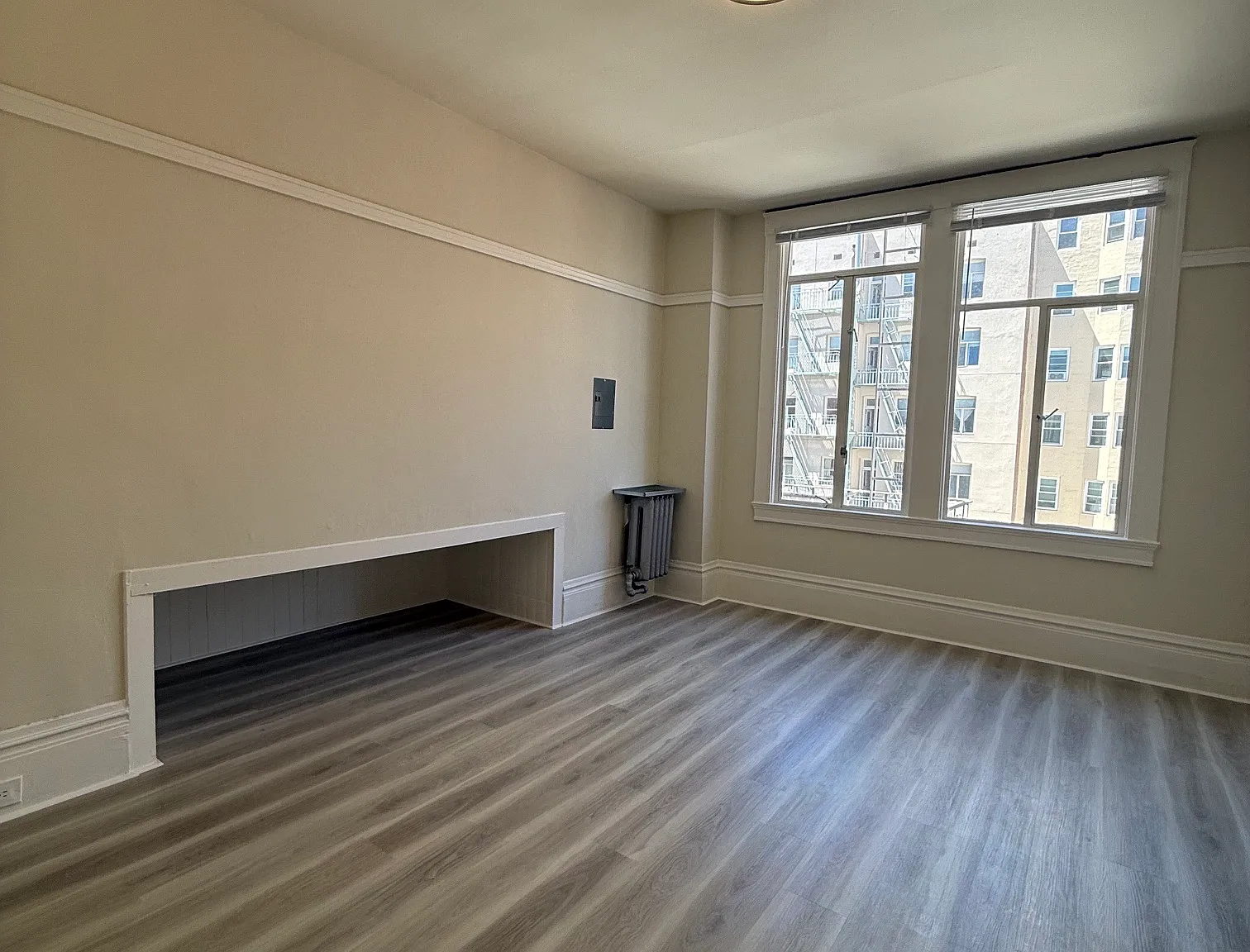 Top-Floor Tenderloin Studio | Water & Trash Included — Photo 1