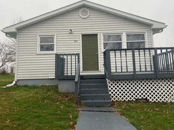 907 Walnut St, Oolitic, IN 47451
