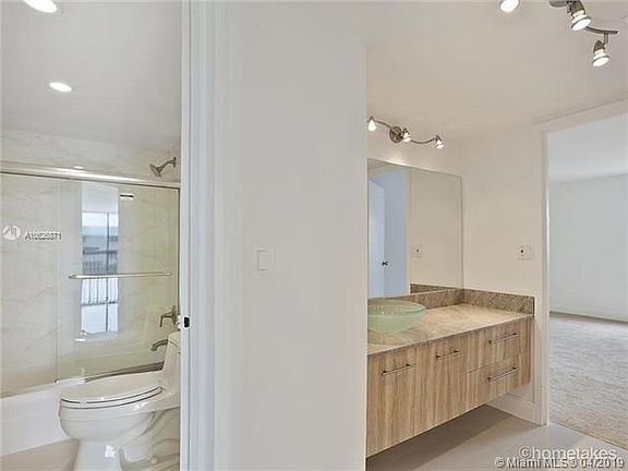 5th image of 2333 Brickell Ave APT 305