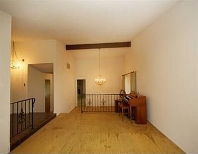 4th image of 1103 Doe Ct