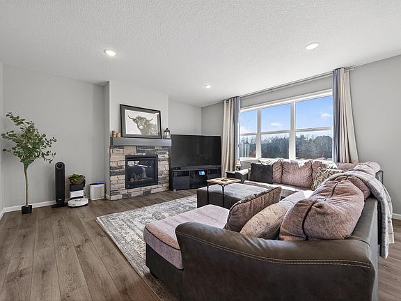5th image of 523 Lagrandeur Rd