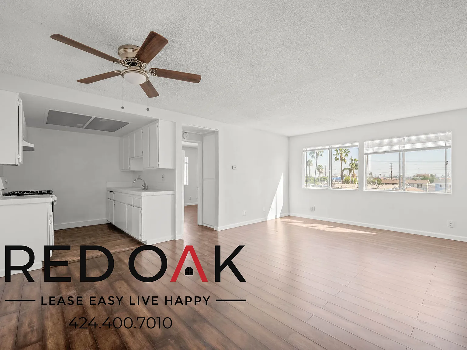 Spacious One Bedroom with Open Floor Plan, On-Site Laundry, and Parking Included ~ In Wilmington! — Photo 1