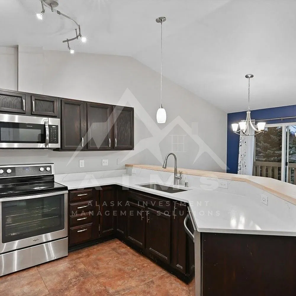 3 bed, 1450 sqft, $2,800 — Photo 2