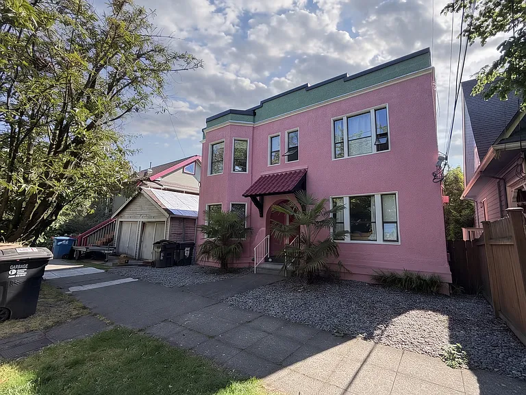 Rosada Apartments — Photo 24
