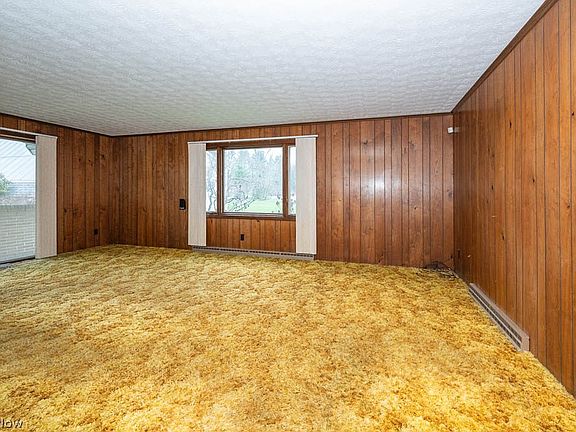 5th image of 7530 W Garfield Rd