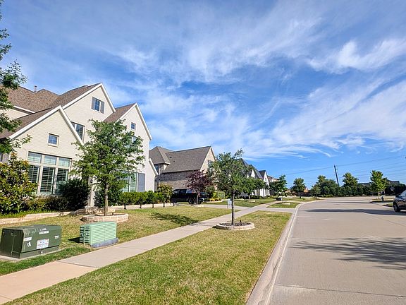 3rd image of 8933 Frostweed Rd
