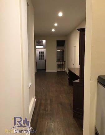 4th image of 135 W 24th St Frnt 1