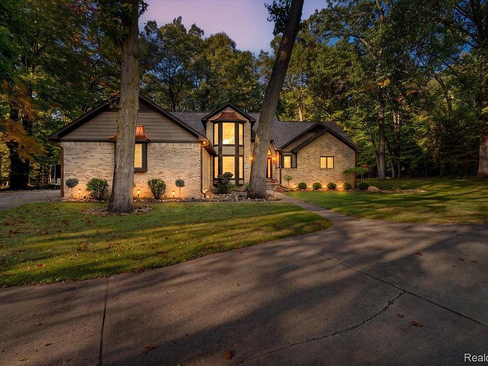 3609 Winding Pine Dr, photo 2