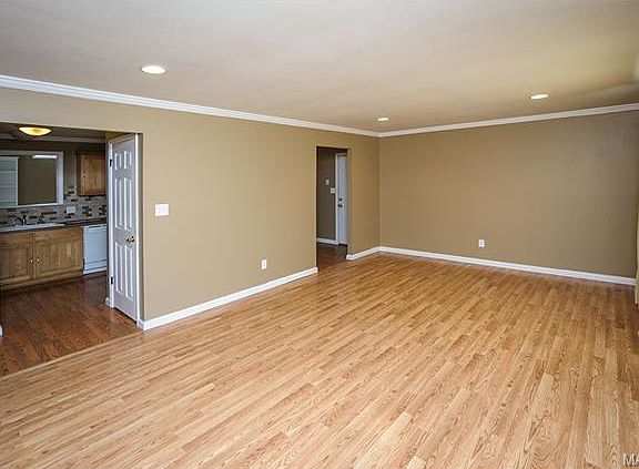 5th image of 6 Blackwood Ln