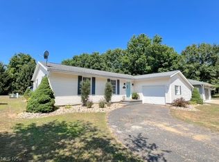 1412 Walden Ct SW, New Philadelphia, OH 44663