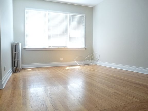 4th image of 3645 W Grace St #2