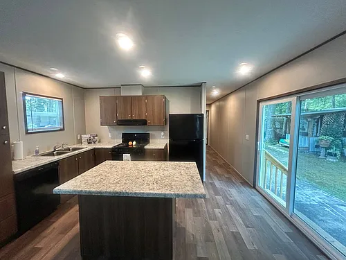 82 White Oak Vlg Photo 1