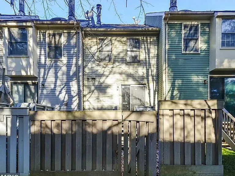 8 Strath Haven Ct — Photo 18