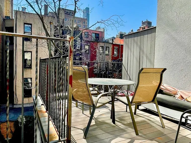 130 W 75th St #D2 — Photo 6