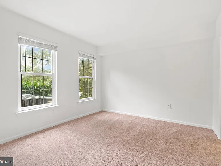 4525 Superior Sq #4525 — Photo 16
