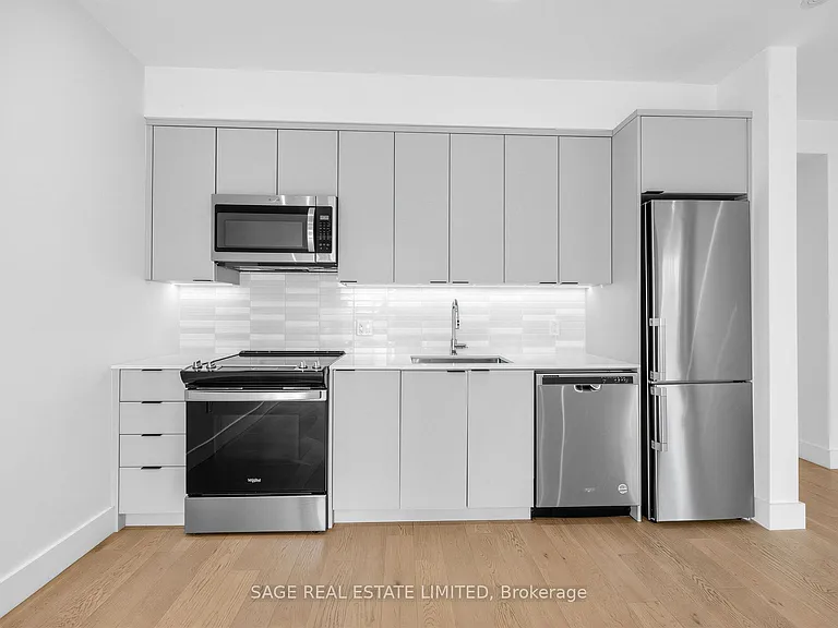 909 Castlefield Ave #3 — Photo 8