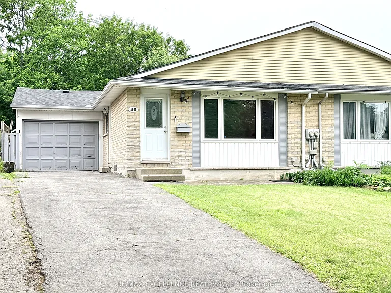 49 Woodlawn Ave — Photo 2