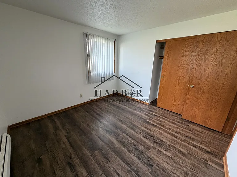 110 2nd Ave SE #102 — Photo 3