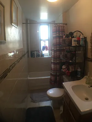 Rented by BuySell Real Estate Inc | media 9
