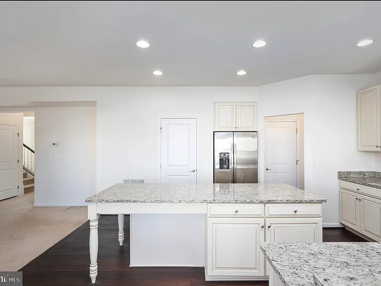 9203 Wild Spruce Dr — Photo 5