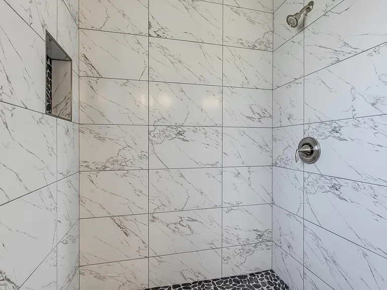 708 E Aire Libre Ave — Photo 14